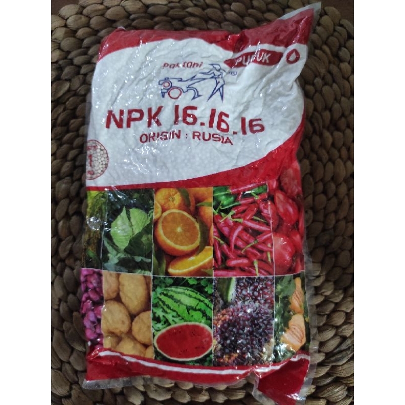 Pupuk NPK 16-16-16 Merah / NPK Pak Tani 1 KG