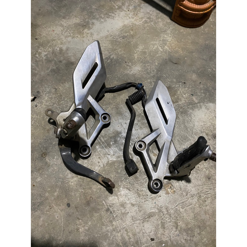 footstep depan cb150r led komplit (original copotan)