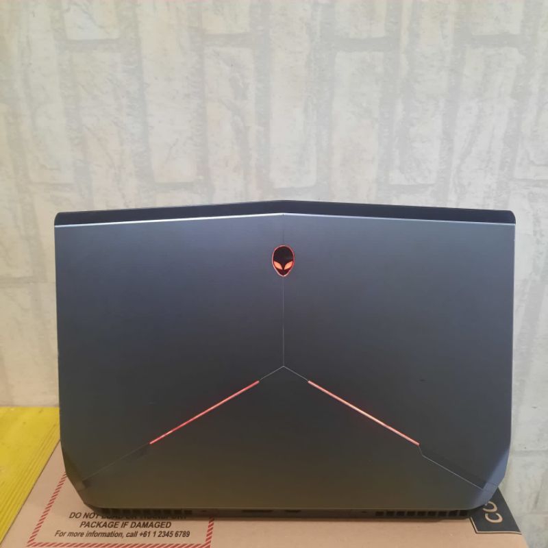 Laptop Dell Alienware 15 R2 Cor i7-6700HQ Ram 16Gb/SSD 256Gb + 1TB GTX970M 4Gb Touch Mousepad nyala Keyboard RGB