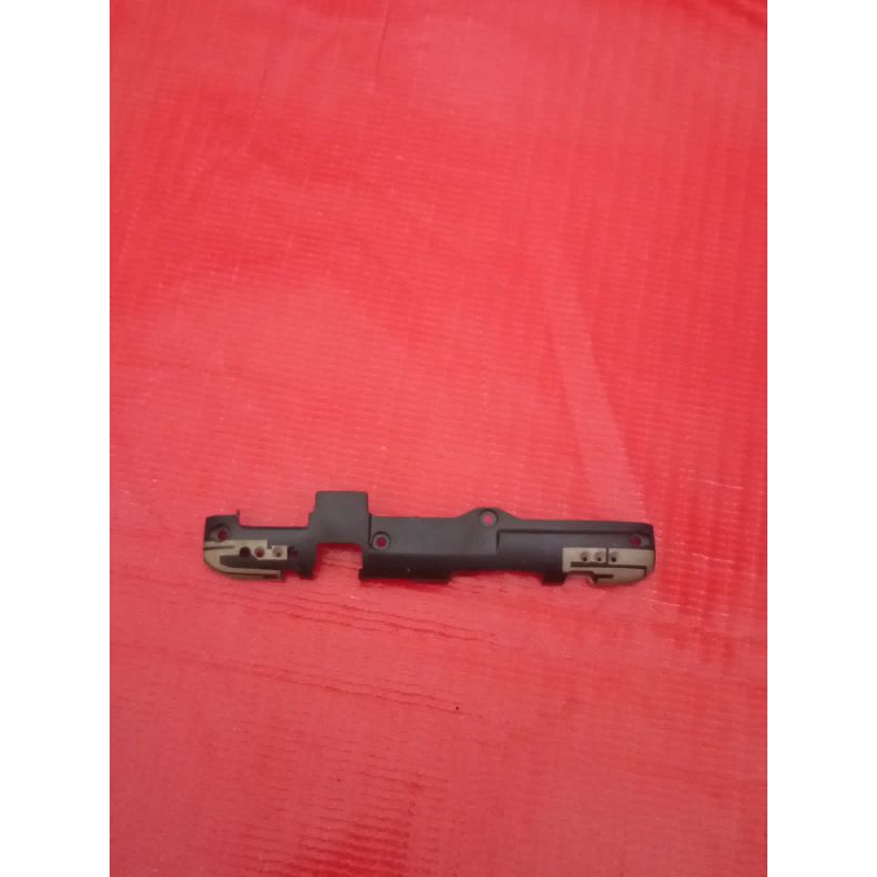 tutup bagian bawah/antena wifi bekas redmi note 3