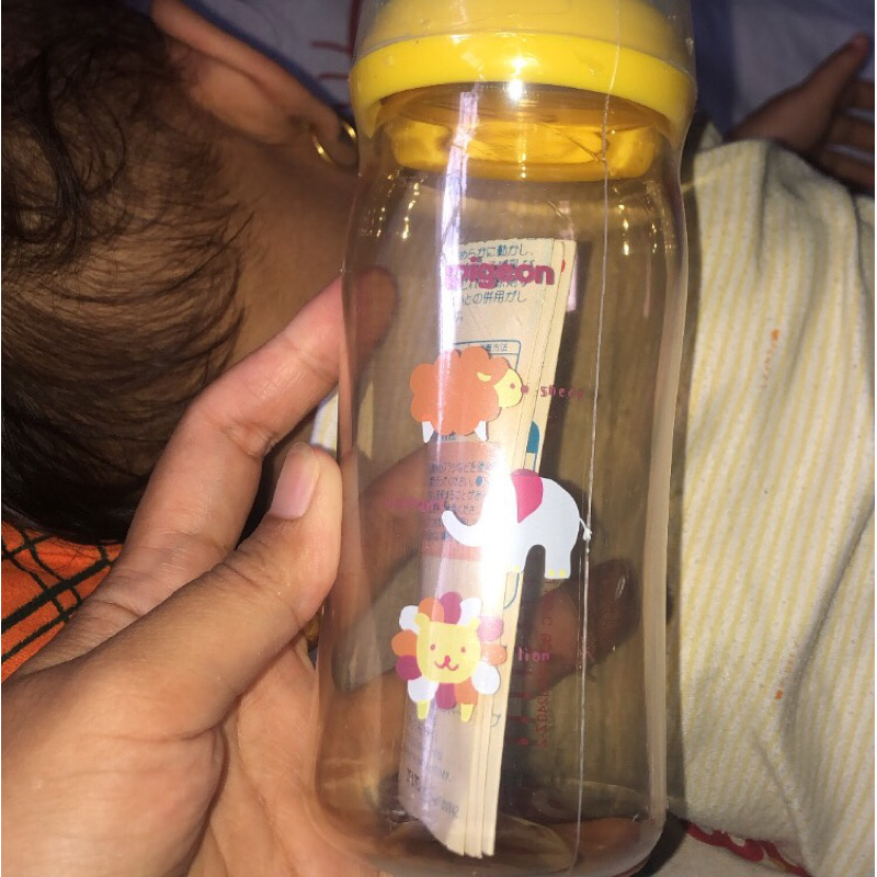 BOTOL SUSU DOT PIGEON 240 ML preloved