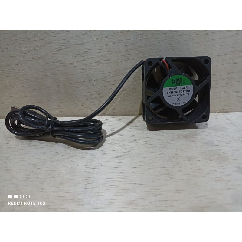 Fan DC 5Volt 0.30A 6X6 8X8 cm Plus USB