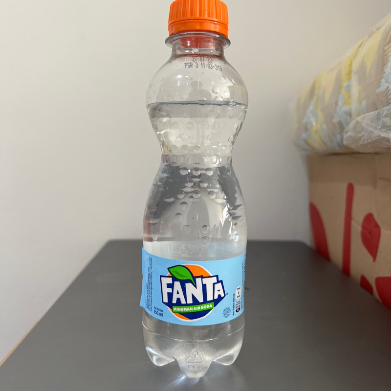 

Fanta Soda Botol Plastik Kecil