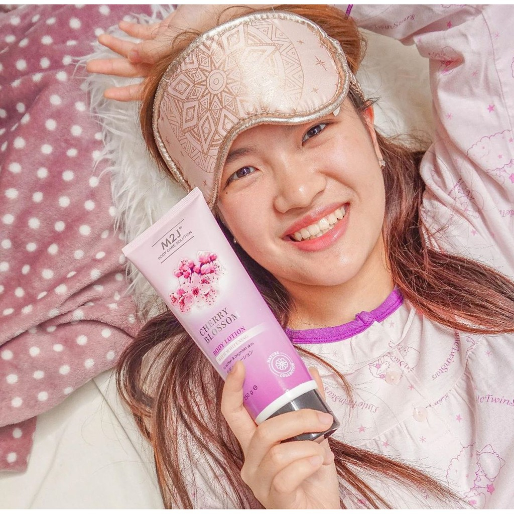 Qeila - Whitening Body Lotion Cherry Blossom 250 g By M2J | Ready Stock