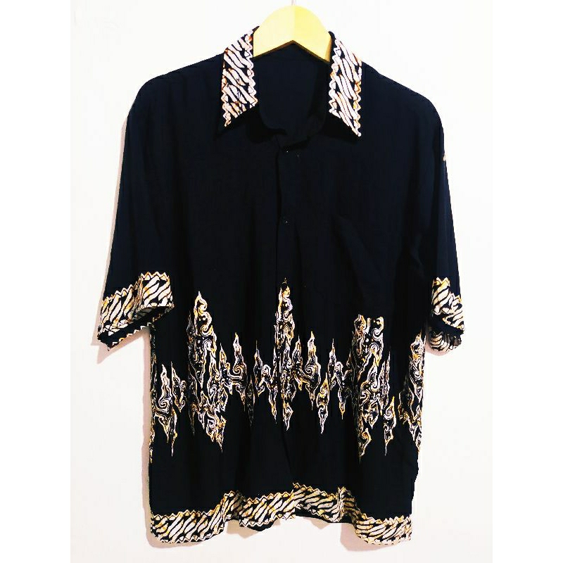 kemeja batik pria motif api hitam