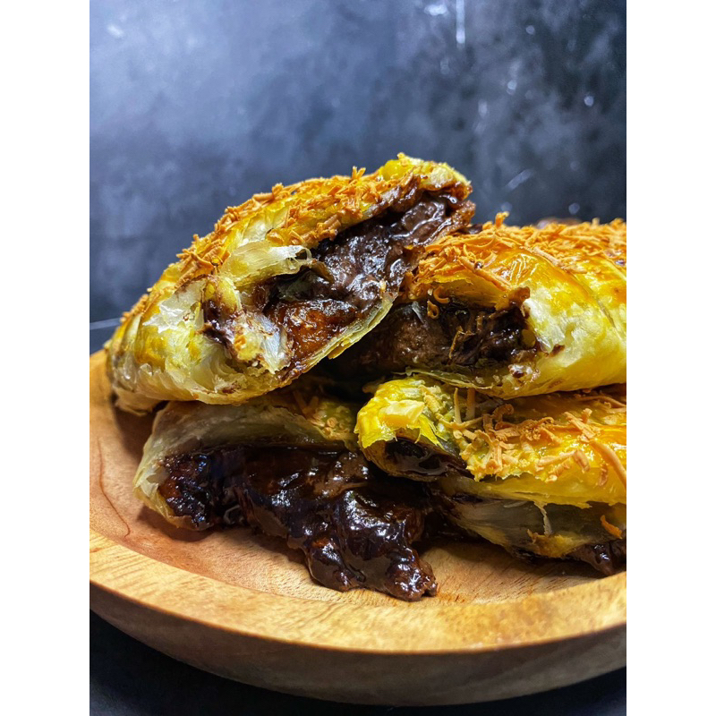 

Banana Puff Pastry bolen pisang lumer