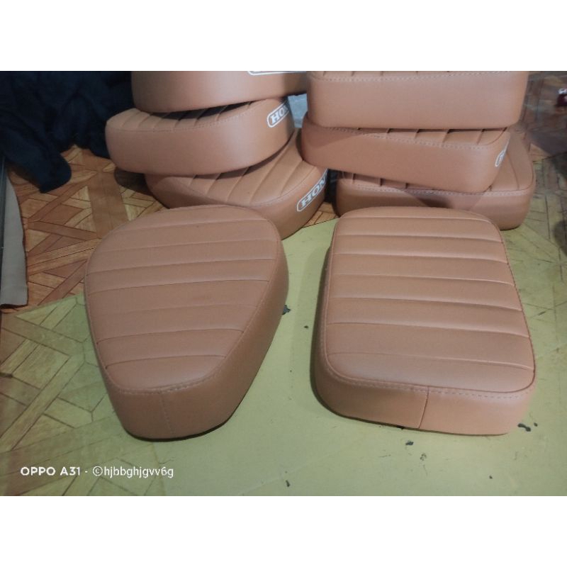 JHOK SADEL JOK PISAH SET DEPAN BELAKANG JOK MODEL PISAH HONDA C50 C70 C90 JAMINAN KUALITAS BAGUS OKE