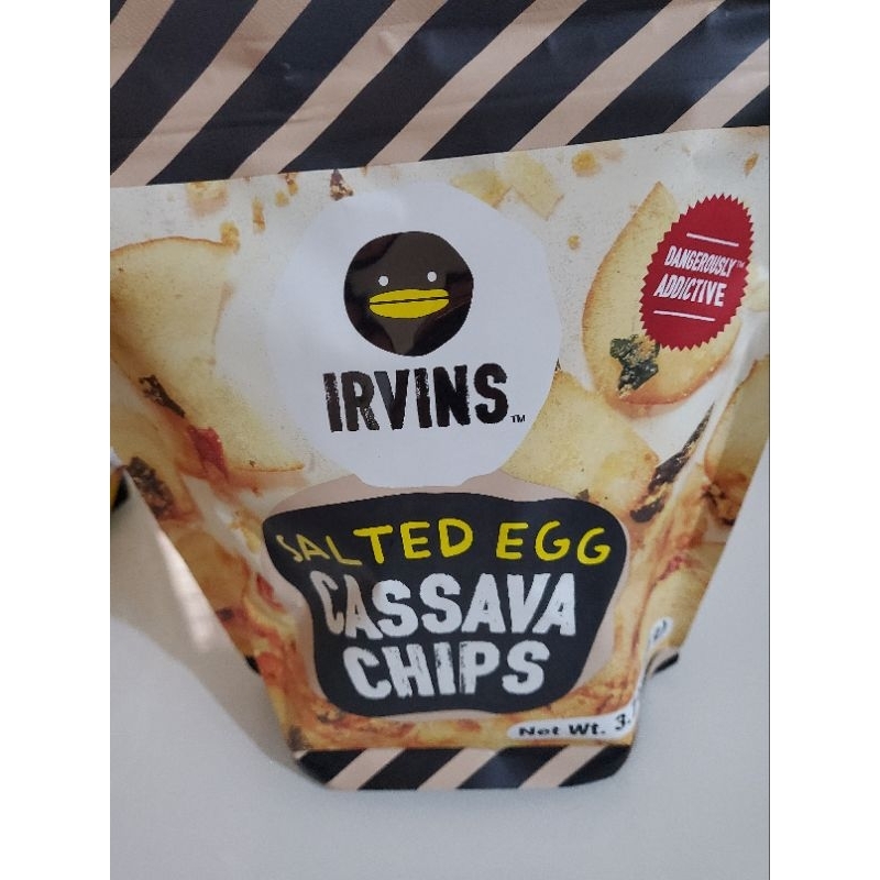 Irvins irvin singapore salted egg fish skin potato keripik cemilan snack 105 gr