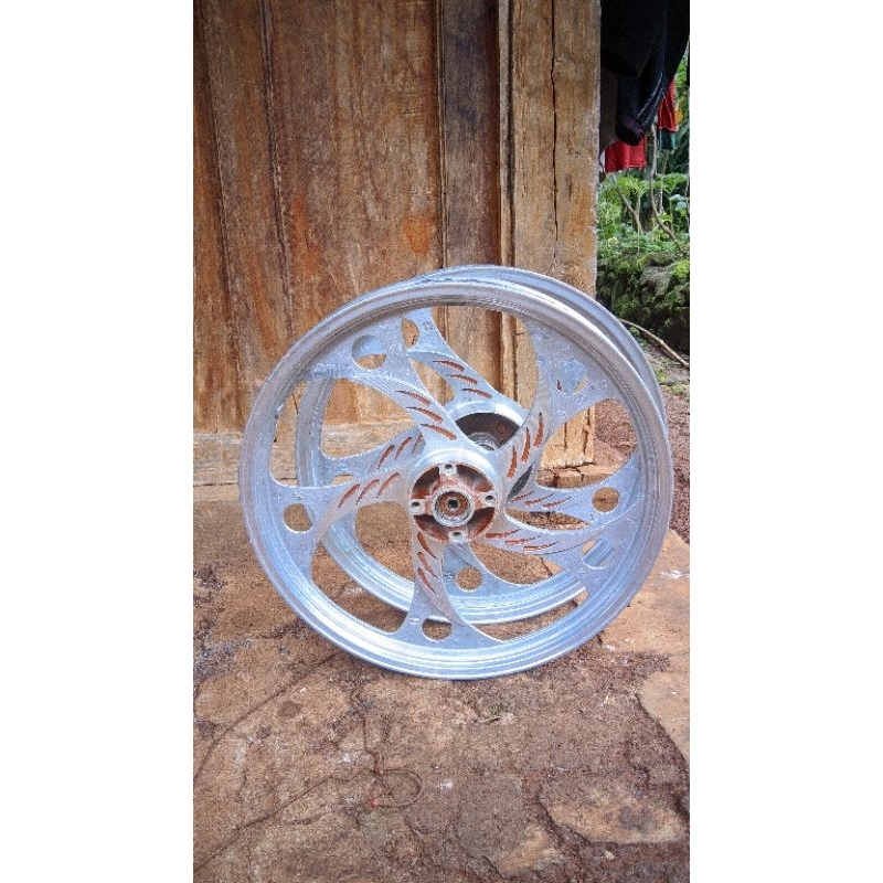 velg grand/Supra x lama