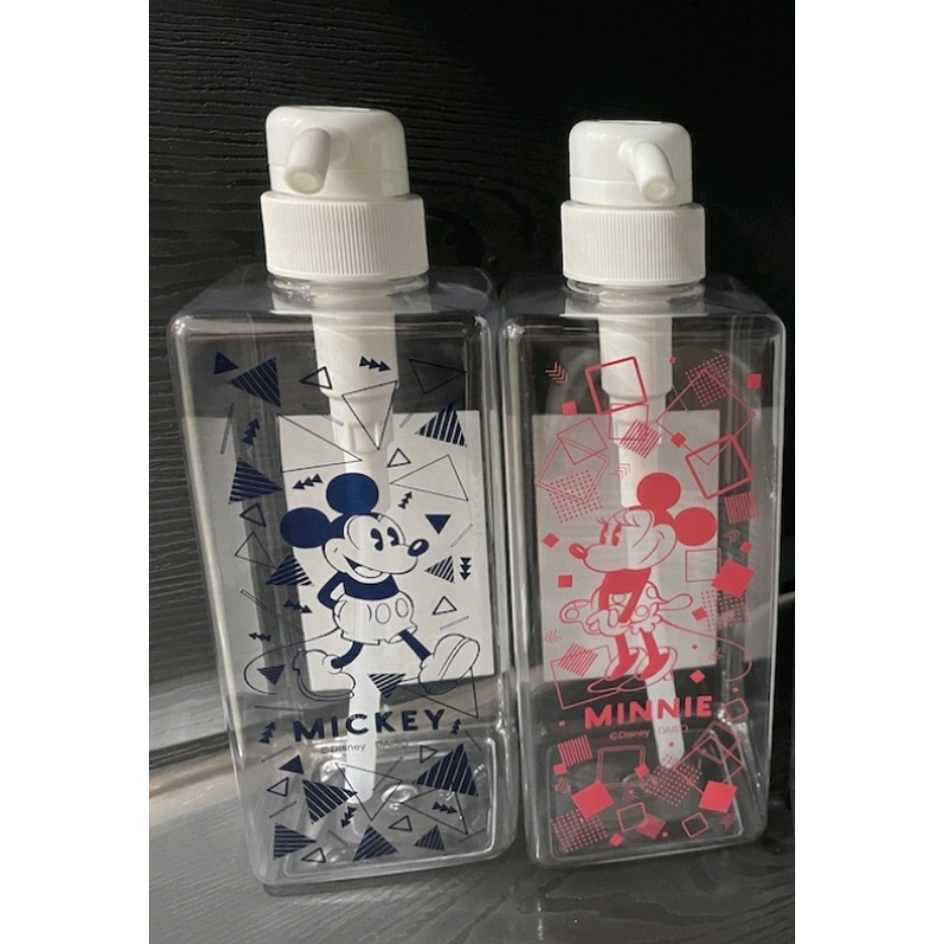 Daiso Pump Bottle Mickey 600ml