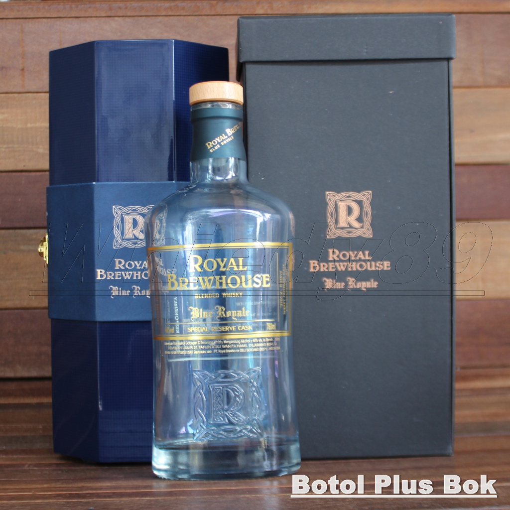 Botol bekas Royal brewhouse buat koleksi pajangan