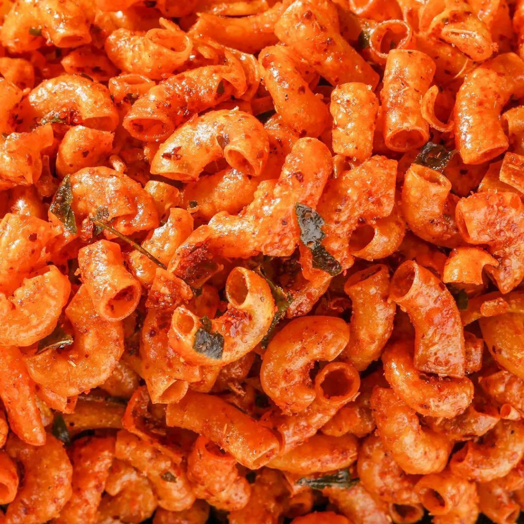 

MAKARONI BANTAT EXSTRA PEDAS DAUN JERUK KRIUK ISI 500GR