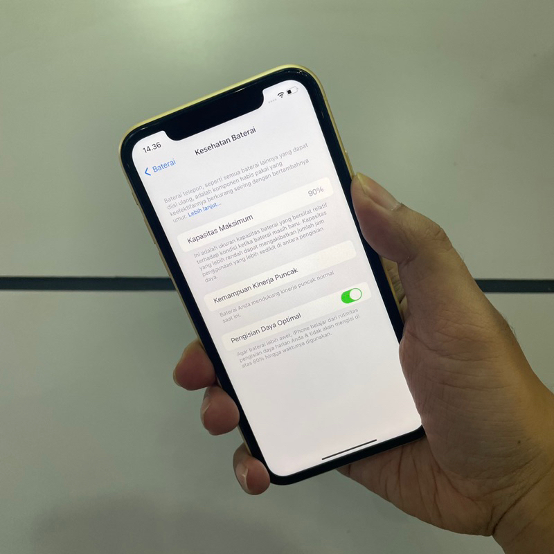 iphone xr eks resmi ibox 64gb second bekas mulus fullset original