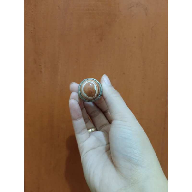 batu akik pusar bumi