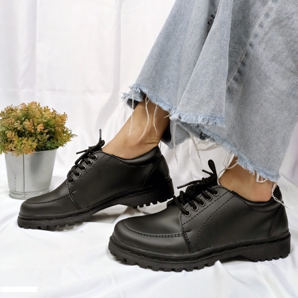 New Sepatu Tali Wanita Hitam Amra Series2