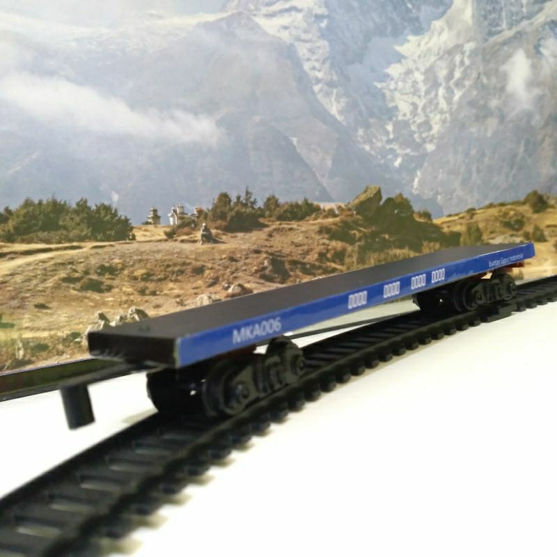 Gerbong Datar atau Flat Miniatur Kereta Api Mainan KAI  Lokkmotif CC201 join Rail King