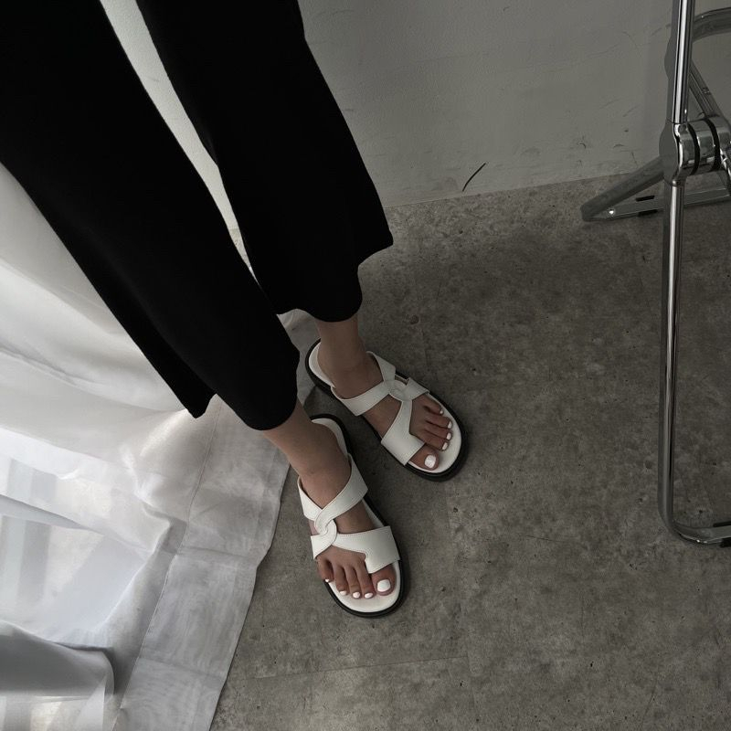 Enola Sandal