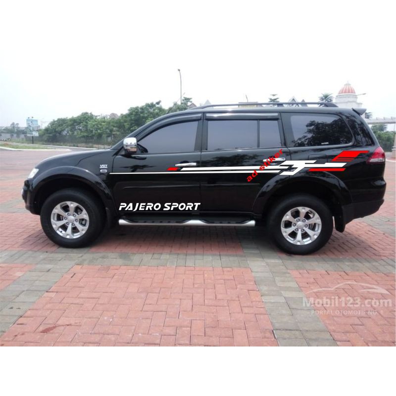 0051 STIKER MOBIL PAJERO XPANDER FORTUNER AVANZA DLL STIKER CUSTOM STICKER CUTTING MOBIL