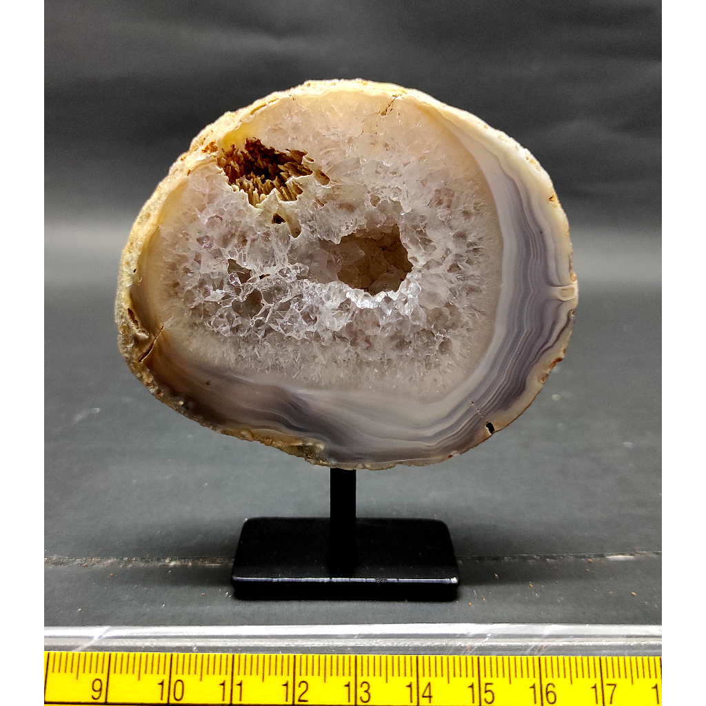 344 gr Natural Geode Crystal on Stand - Geode Crystal dengan Dudukan