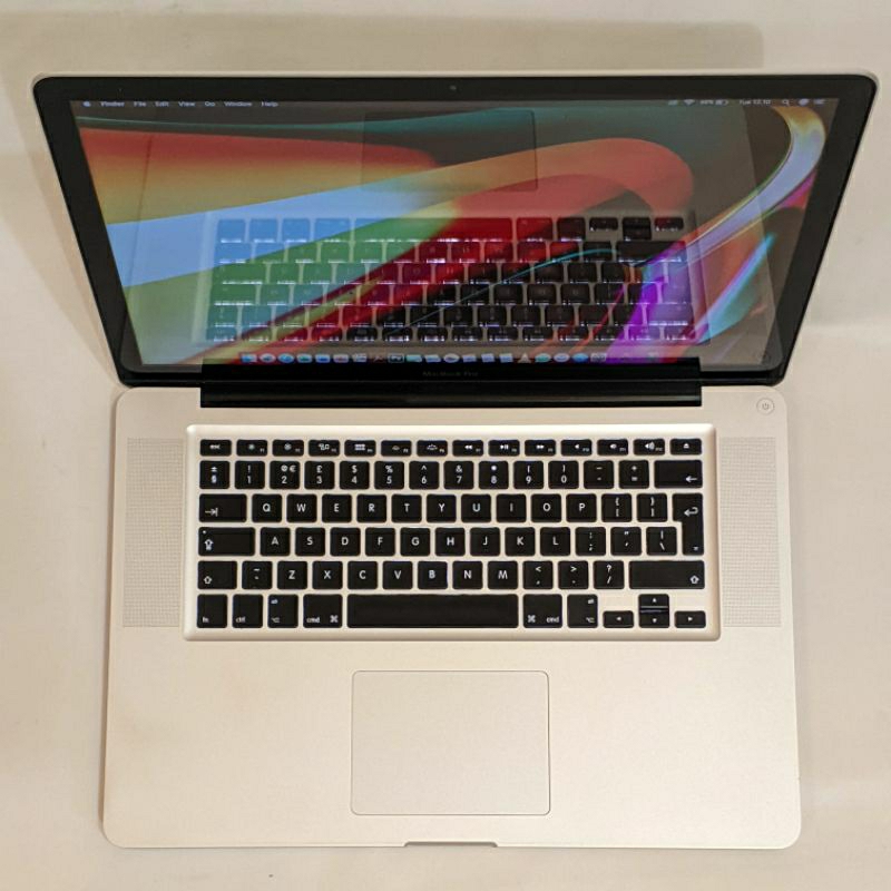 laptop editing/rendering/design MacBook pro 15 MD103 - core i7 - dual vga Nvidia - ram 16gb - ssd 512gb