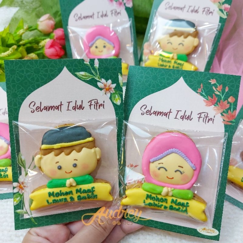 

COOKIES/ KUE KERING/ KUKIS HIAS/ PARCEL KADO/ HAMPERS GIFT LEBARAN/ IDUL FITRI/ RAMADHAN EID MUBARAK