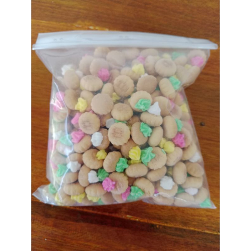 

Biskuit Kembang Gula