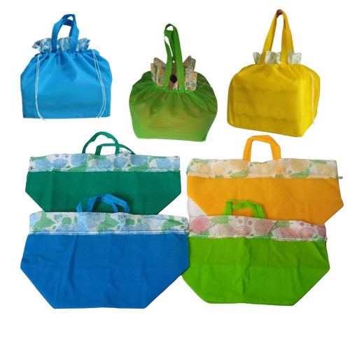 Tas Hajatan Serut 12 Pcs Warna Motif Bunga Uk 20 Cm Goodie Bag Serut Polos Bunga