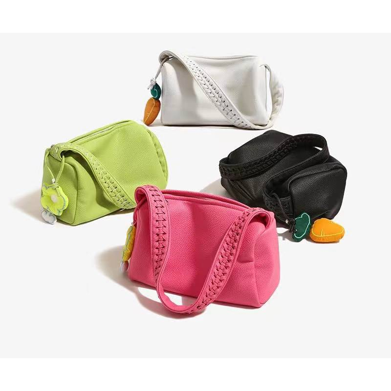 Tas Kulit Selempang  bahu Wanita Cewek ringan bahan Bag FT70 ukuran size 24 x 11 x 13 cm