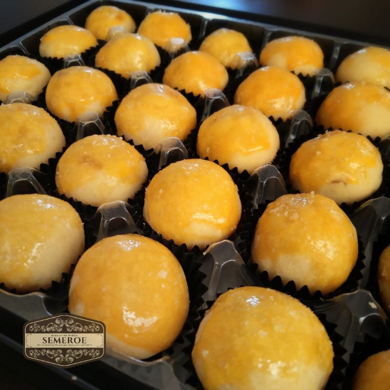 

SEMEROE nastar premium kemasan toples