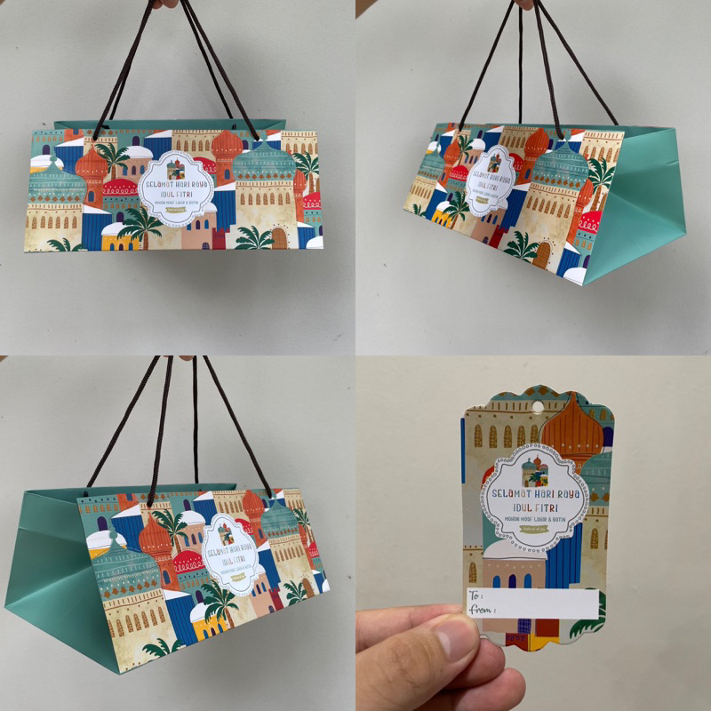 

Paperbag kecil idul fitri lebaran uk. 31x19x13 cm (PxLxT) + Tag (Harga untuk 5 pcs paperbag)