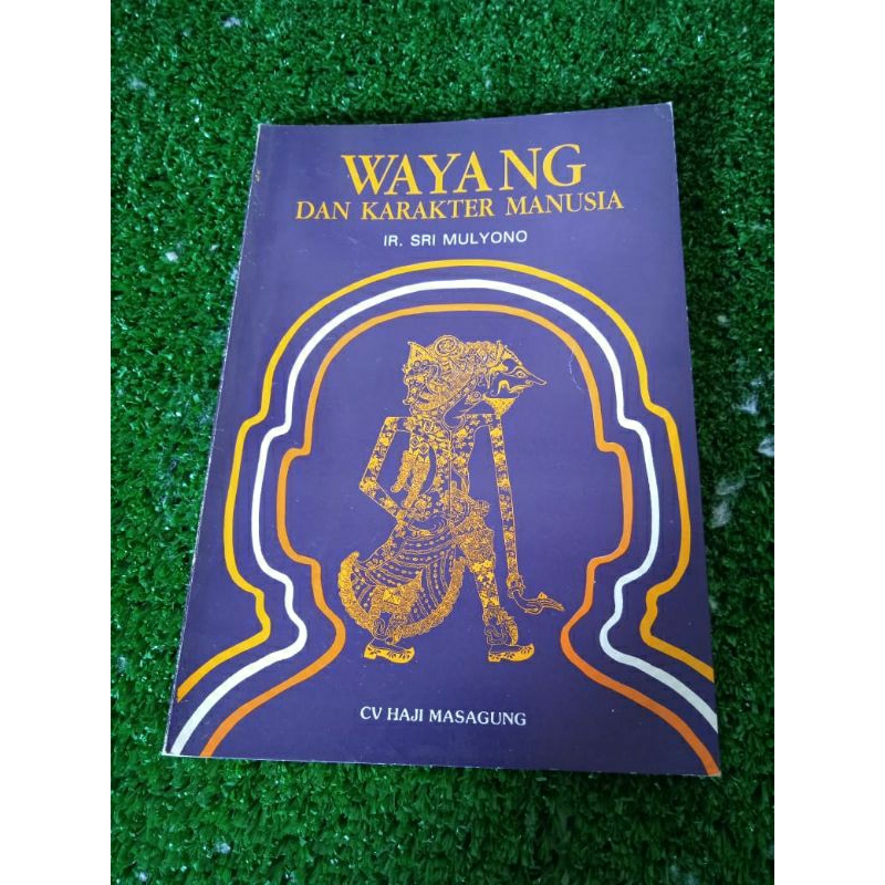 Buku Wayang dan Karakter Manusia