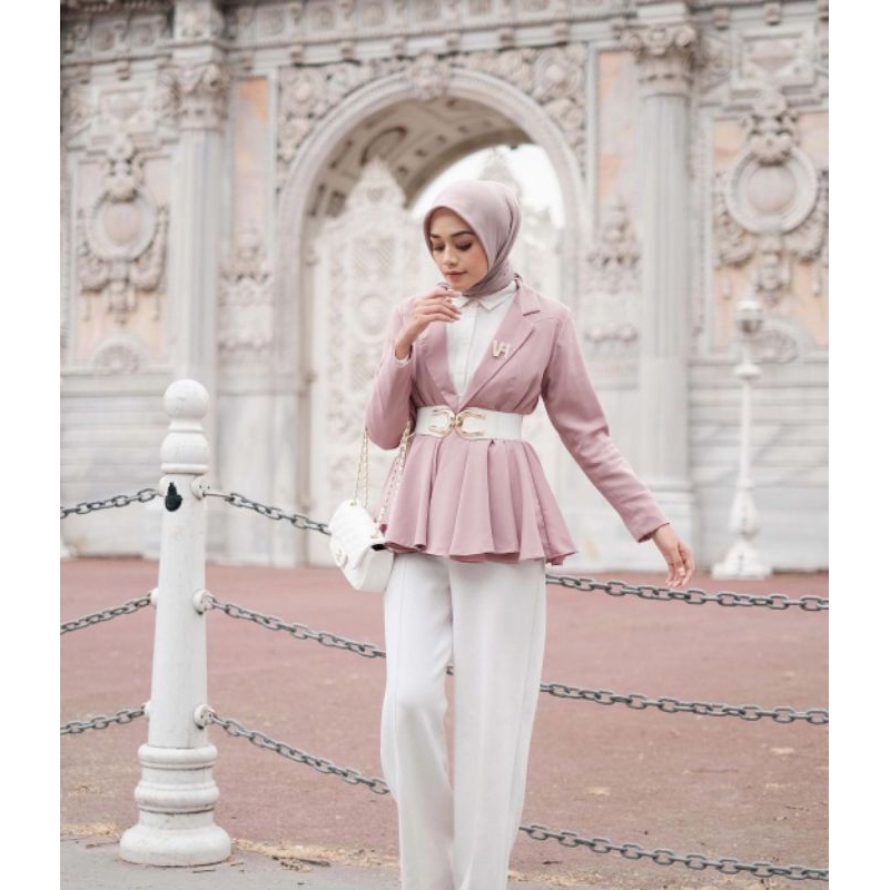 Daily Blazer Vanilla Hijab (NEW)