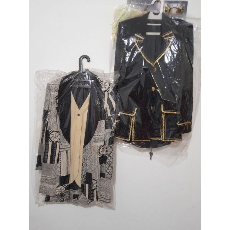 PRELOVED BLAZER HITAM SIZE L