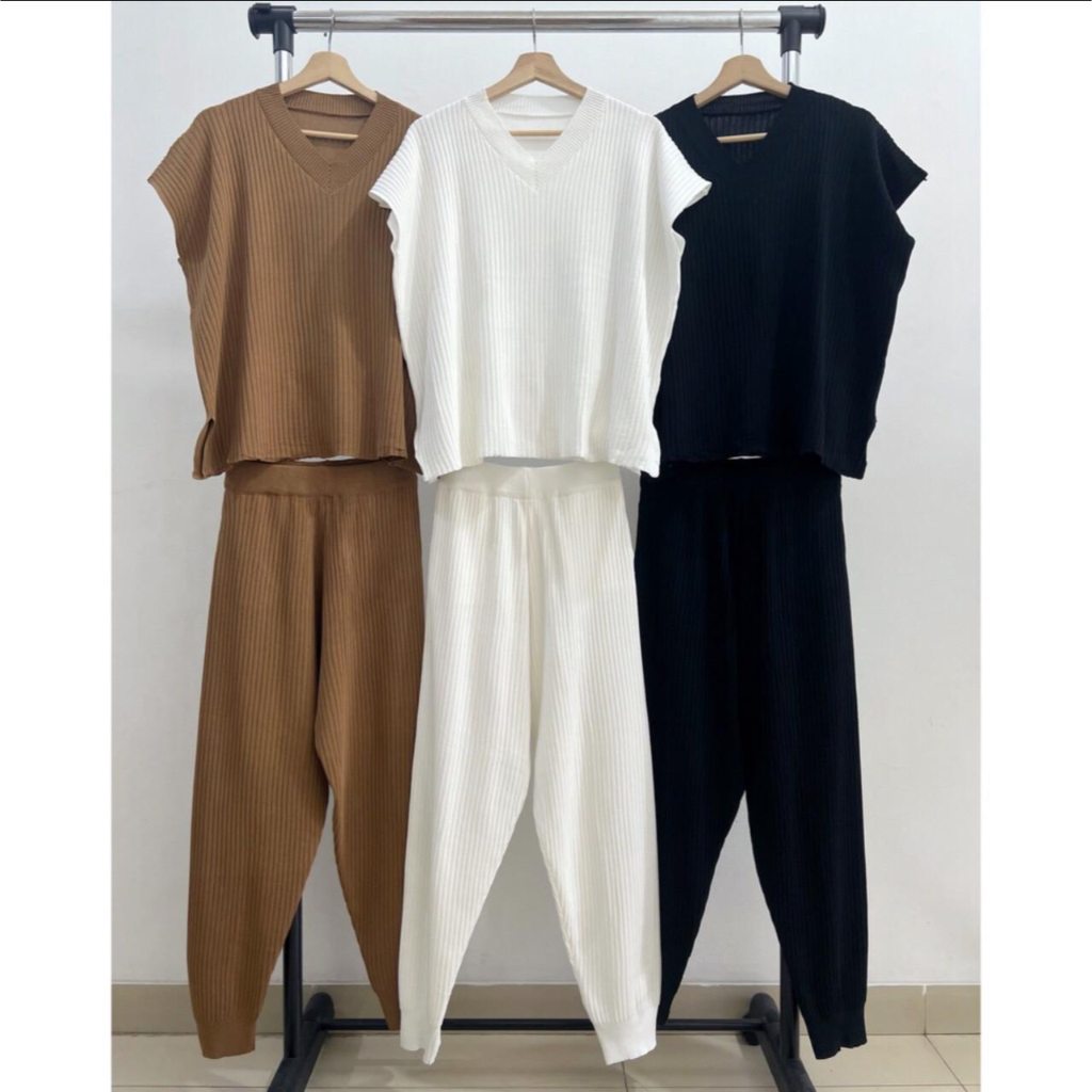 KALA KNIT SET