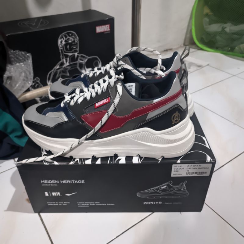 Heiden Heritage [Hrtg] - Marvel - Hrtg - Zephyr | Sneakers | Sepatu - CAPTAIN AMERIKA, 45
