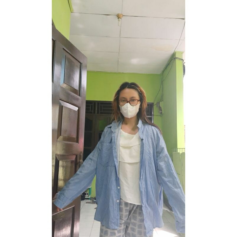 Preloved ONE SET - Outer Tshirt Kemeja Oversized brand Rubylicious blue navy  garis size Jumbo XL in