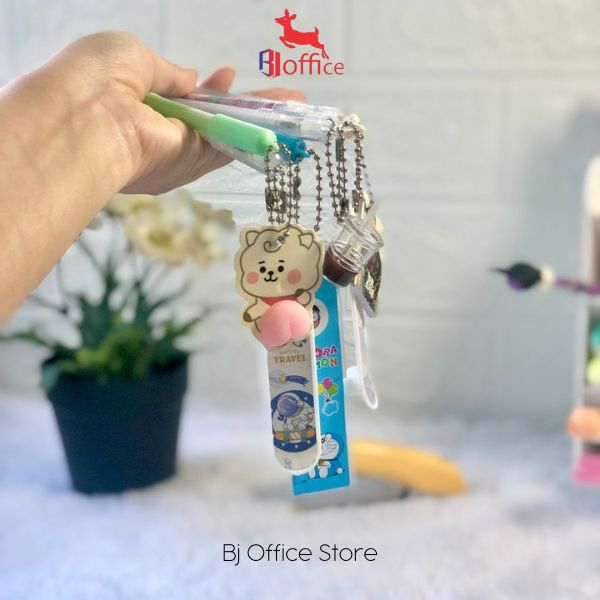 

Pulpen Gel Gantungan Fancy Karakter / Pen Gantung Boba / Pen Gantung Sanrio / Pen Gantung BT21