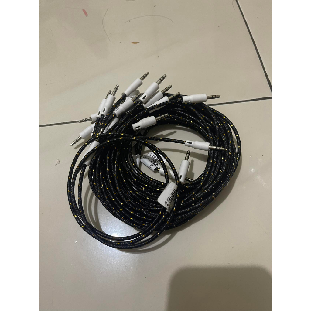 kabel aux 3.5mm male to male 1m jenis tali sepatu kuat dan lentur