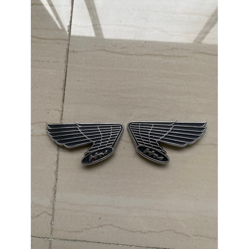 EMBLEM SAYAP HONDA TANGKI ORIGINAL CB100 / CB125 K2 K3 BUKAN IMPORT
