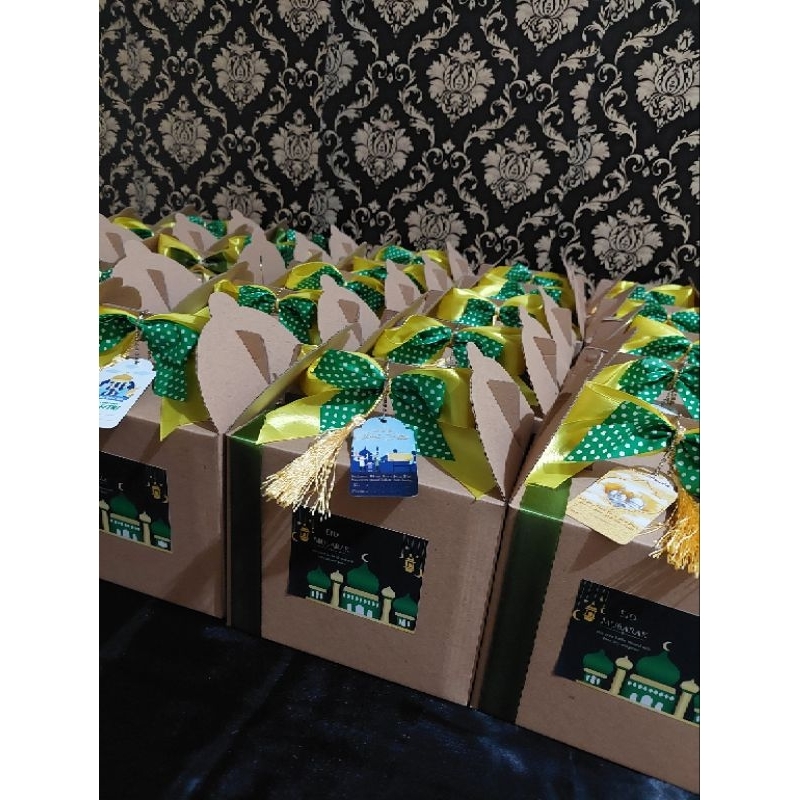 

HAMPERS LEBARAN IDUL FITRI/HAMPERS LEBARAN/PARSEL IDUL FITRI