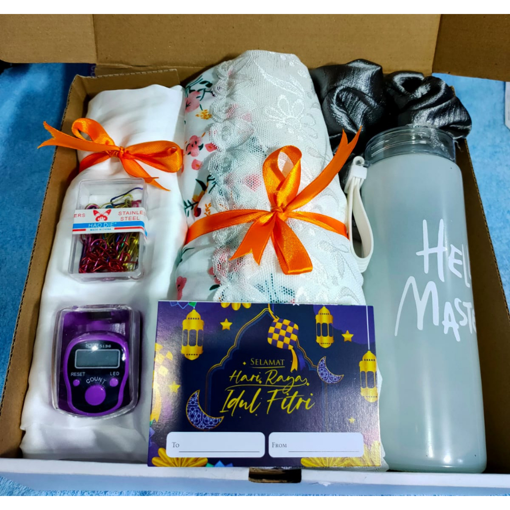 

HAMPERS KADO MUSLIMAH / HAMPERS SPESIAL EDISI LEBARAN / HAMPER MUKENAH SILK 6 IN 1