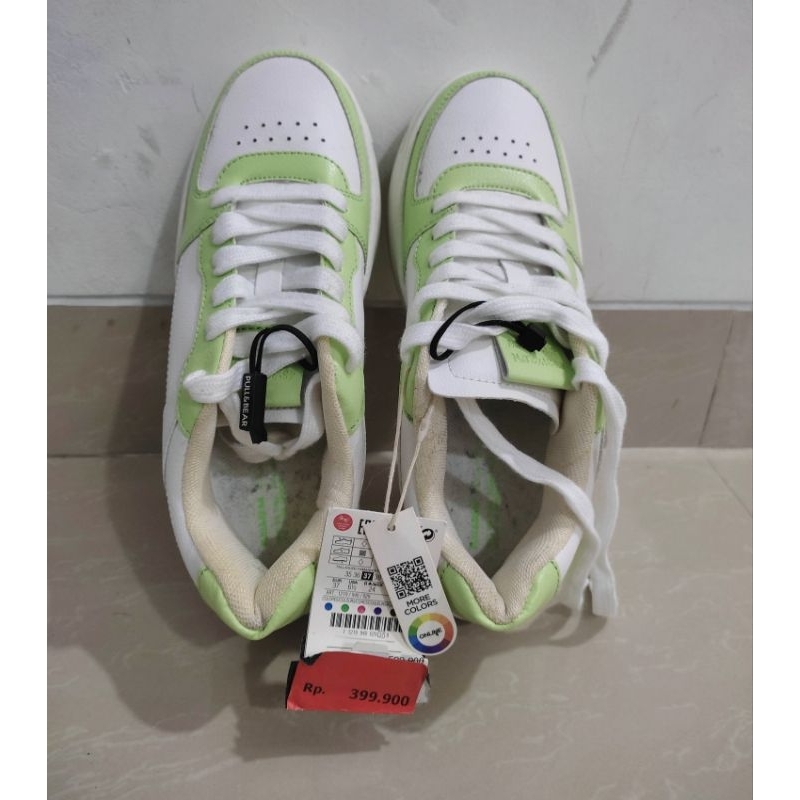 Pull & Bear Sepatu Wanita