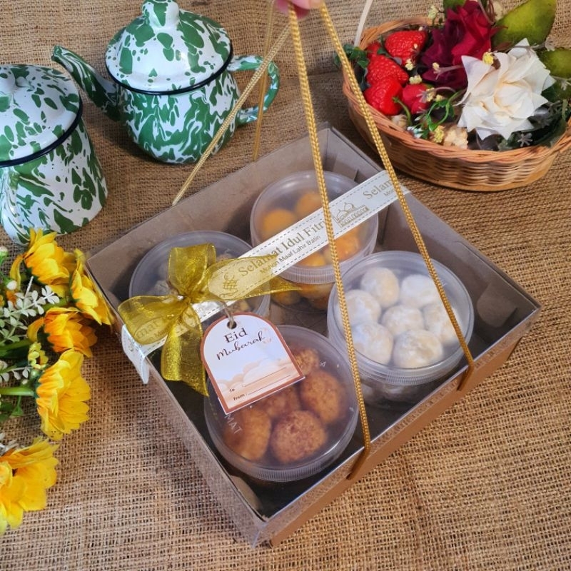 

Hampers Kue Kering Malang/ Nastar Premium/ Palm Cheese Cookies/ Kastengel premium/