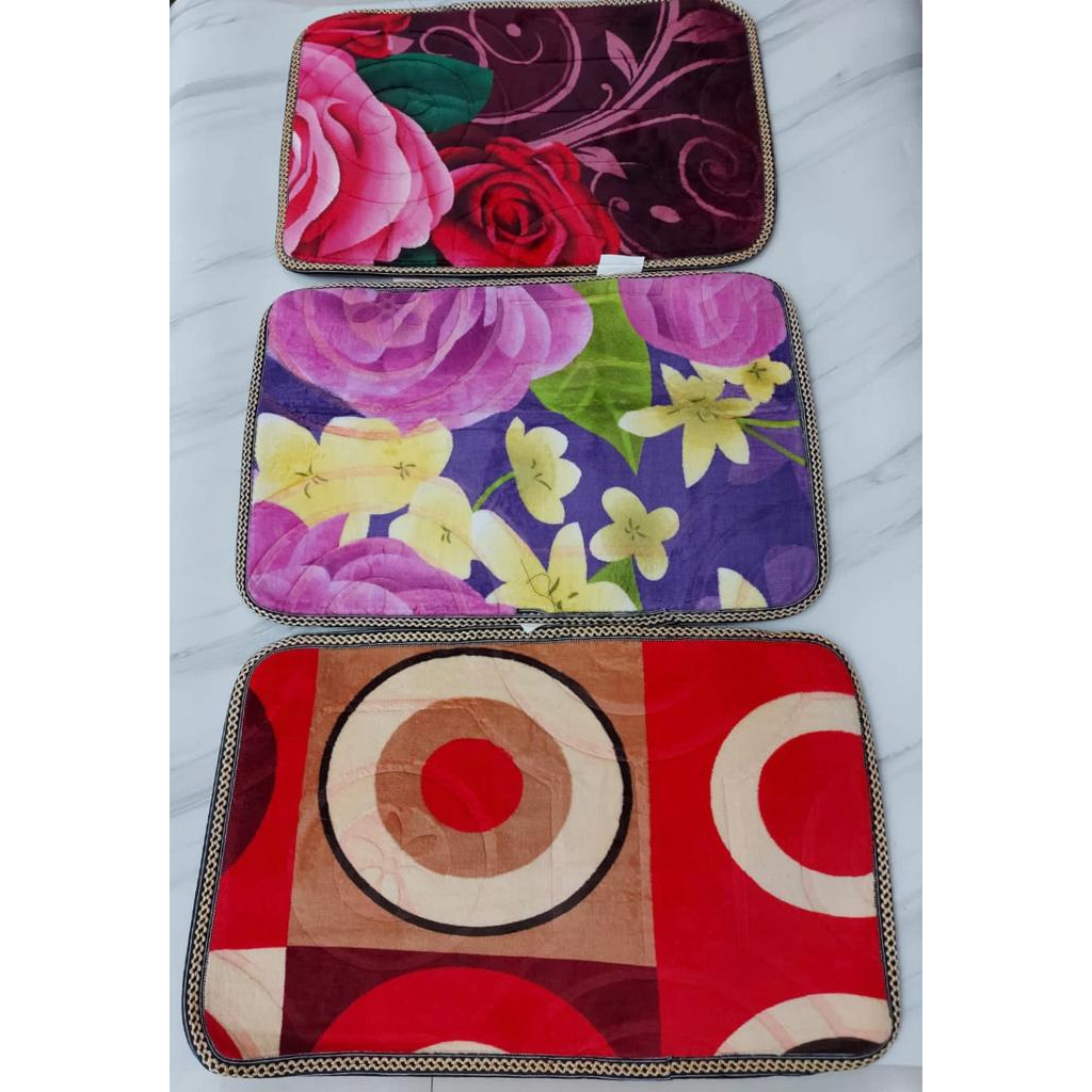 Keset Kaki Malaysia 40x60 Anti Slip Embos Polos / Corak Bahan Beludru