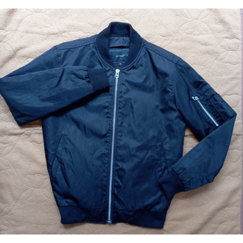 PL JAKET BOMBER HITAM ISTIMEWA