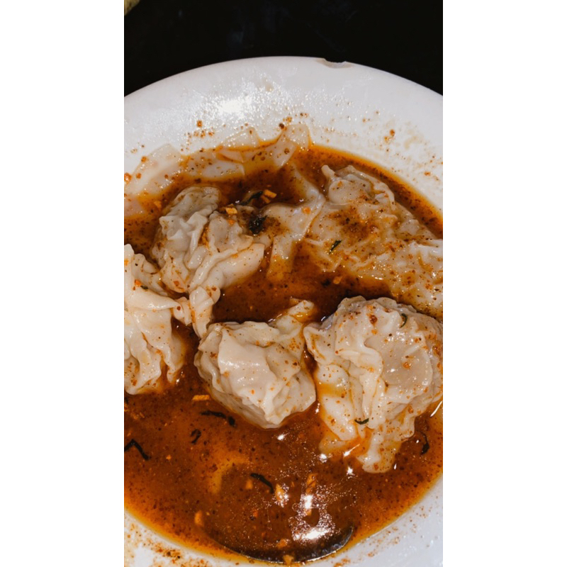 

pangsit kuah pedas daun jeruk