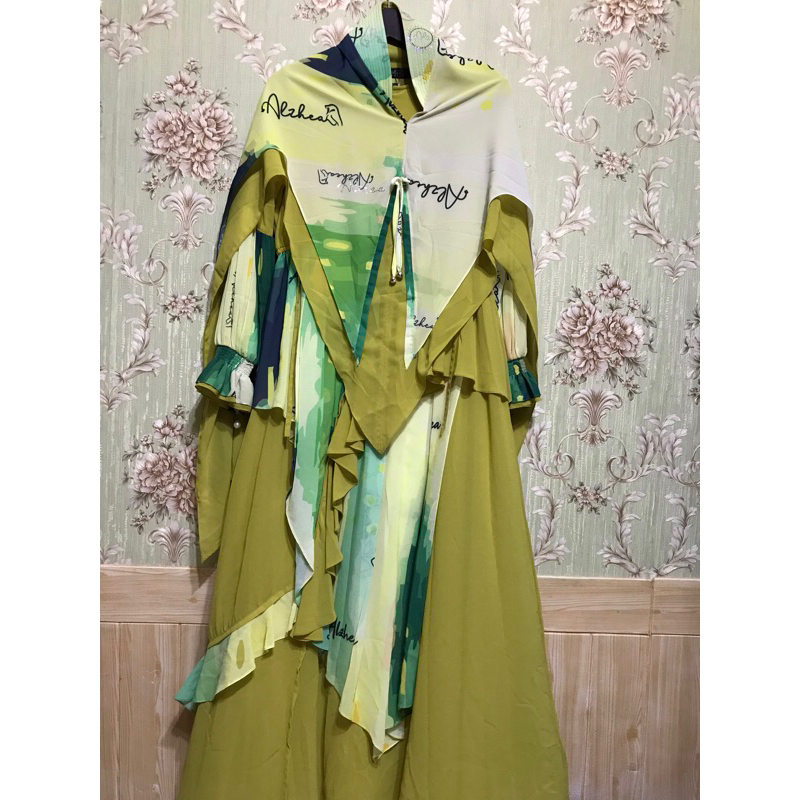 READY…set dress ALZHEA PREMIUM