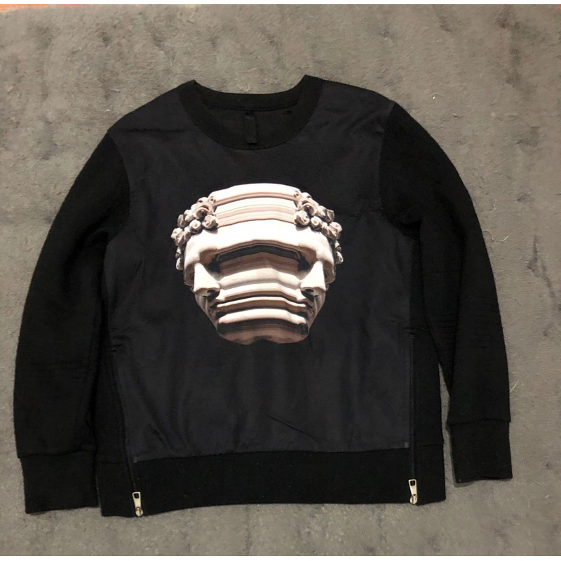 Saya jual crewneck dan kaos NEIL BARRET HARGA 450k