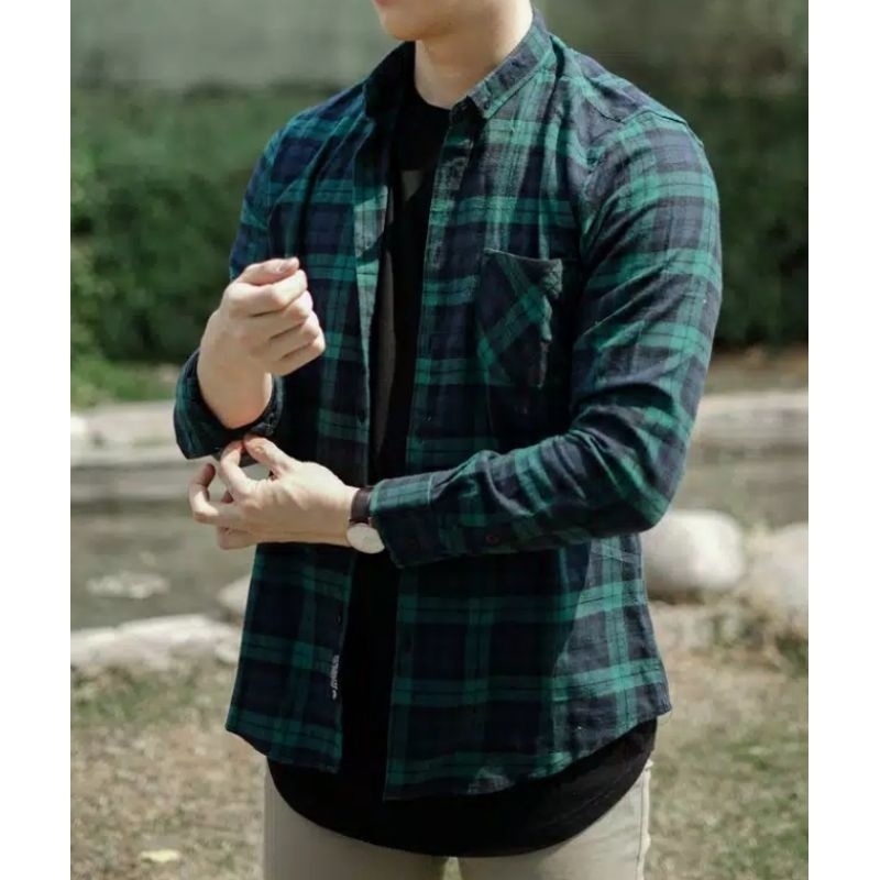 Kemeja Flanel Slimfi Favorit Kotak Biru putih Navy Hem Pria Lengan Panjang Brand Distro surfing Baru