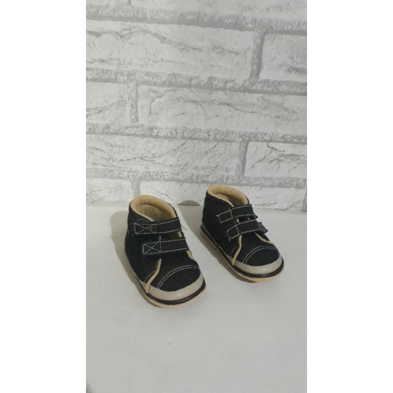 PRELOVED SEPATU ANAK LAKI-LAKI/PREWALKER COOL KIDS